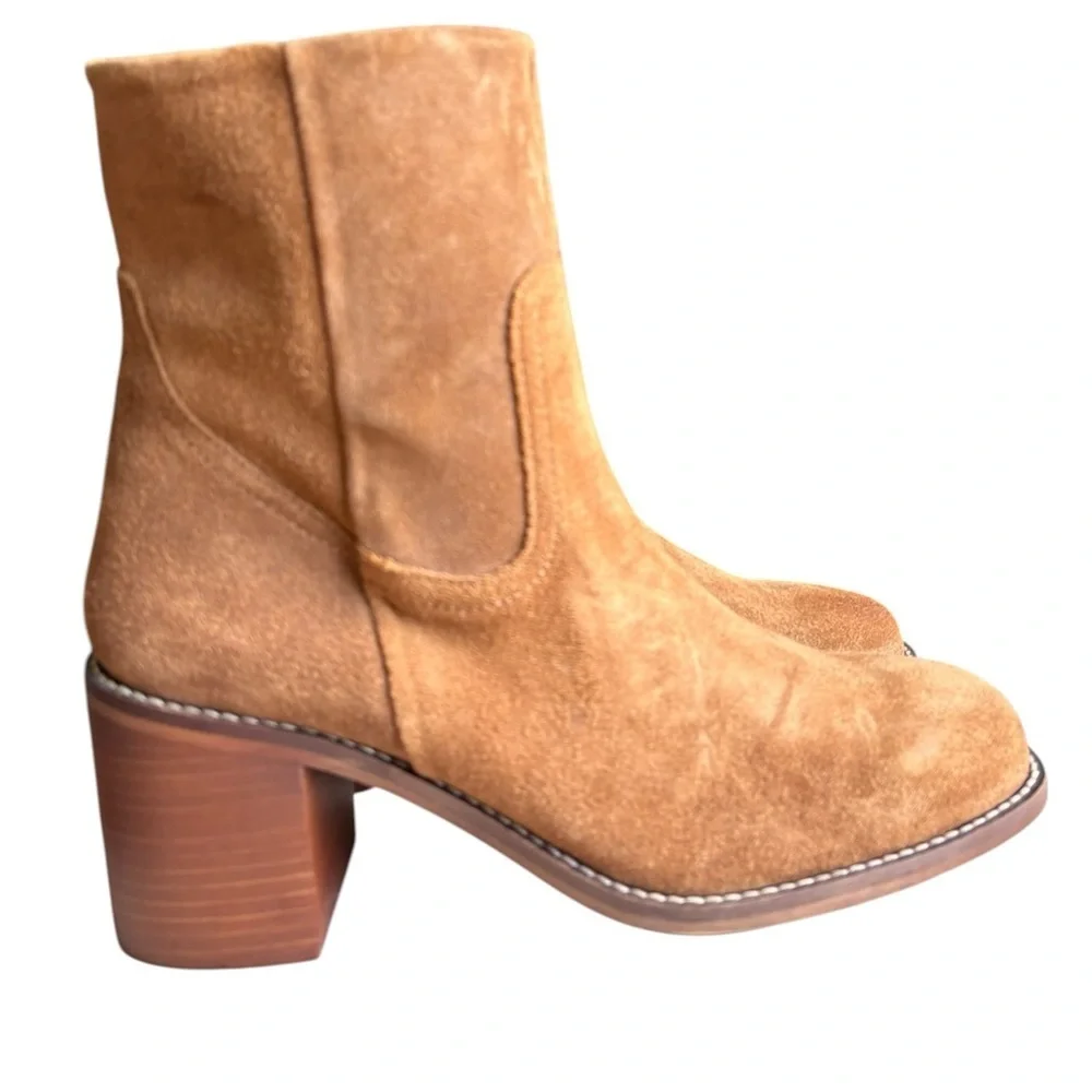 PORTLAND LEATHER Patina Oslito Suede Boots in Sand size 10.5